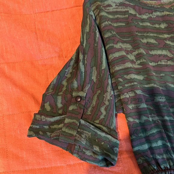 Alice + Olivia Blouse - Picture 6 of 9